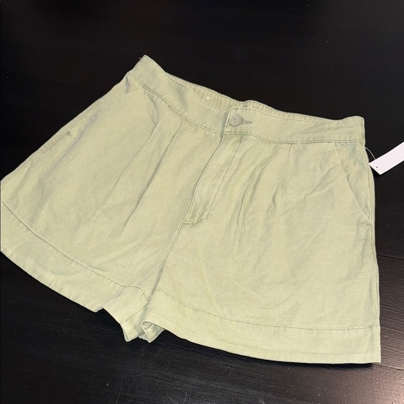Joie Pants - Joie Women's‎ Green Casual Shorts NWT